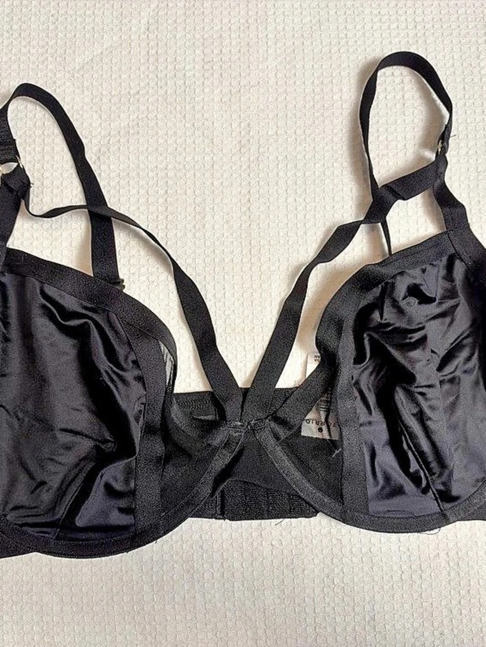 Torrid Satin Cutout Strappy Full Coverage Bra Black Size 1